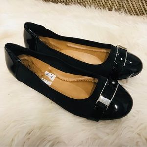 Dexflex black and silver flats